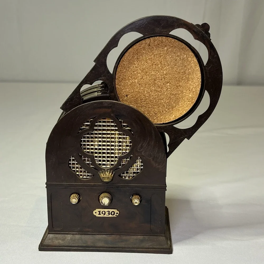 Vintage 6 Coaster Set Old 1930 Wood Radio Design Made‎ In Hong Kong AM/FM Cork